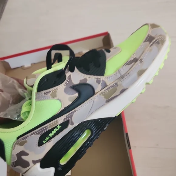 Nike Men' Air Max Camo Neon Green Sneakers - Picture 5 of 8